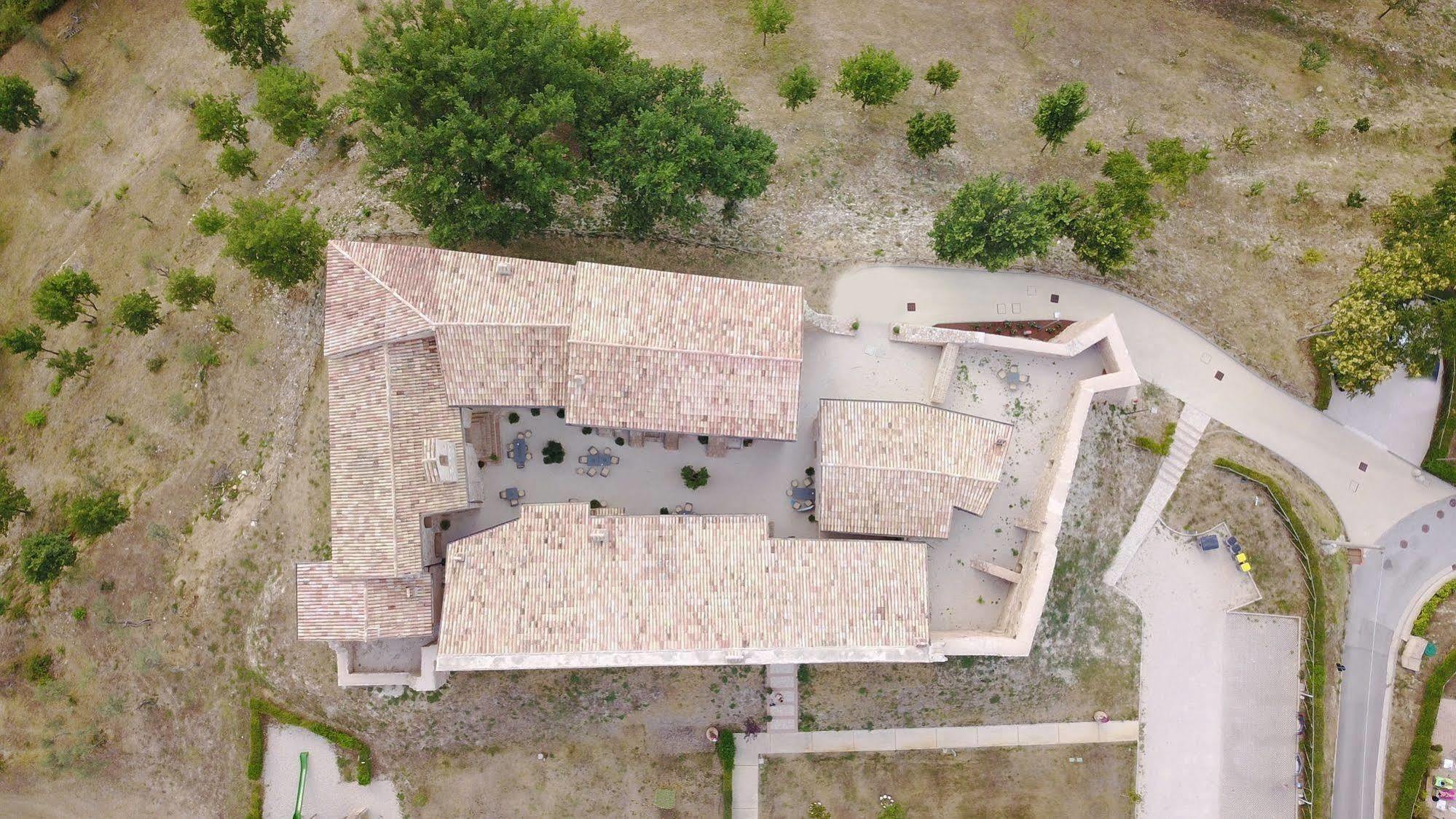 Borgo Di Gallano Valtopina Luaran gambar