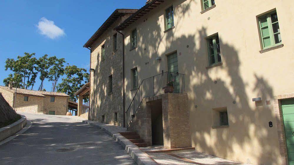 Borgo Di Gallano Valtopina Luaran gambar